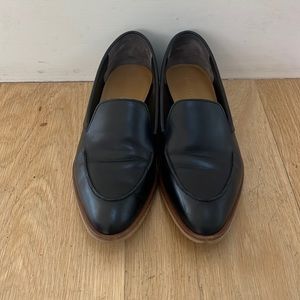 Everlane black leather loafers. Size 9 in great used condition